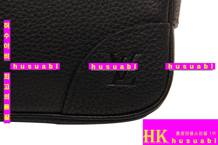 루이비통 포트레 다큐먼트 보아야쥬 M56004-3
