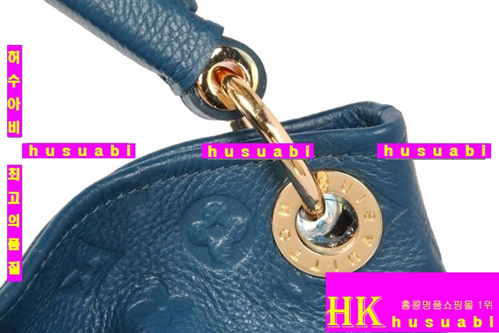 루이비통 앙프렝뜨 앗치 M93450 블루