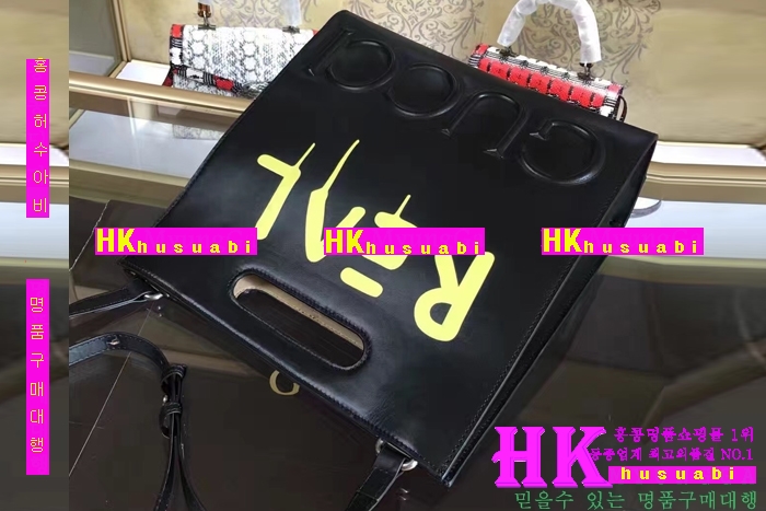 NEW 구찌 고스트 가죽 토드백 414476-2