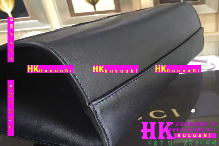 NEW 구찌 고스트 가죽 토드백 414476-2