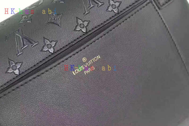 NEW 루이비통 베리원 핸들백 M42905