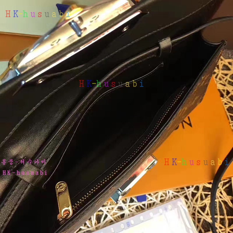 NEW 루이비통 컬럼 클러치 M44101