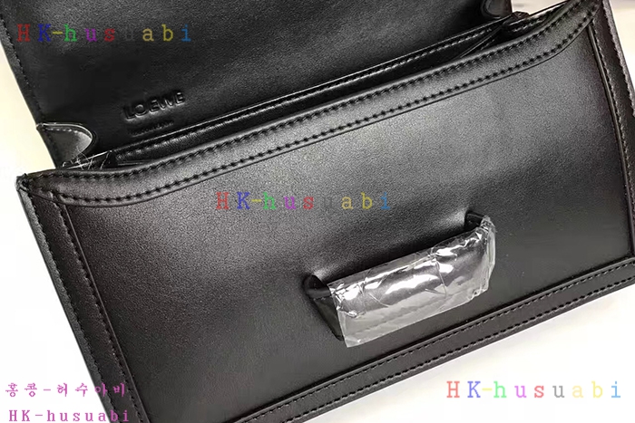 NEW 17F/W 로에베 여성 바르셀로나 스몰 백  302.74.P39
