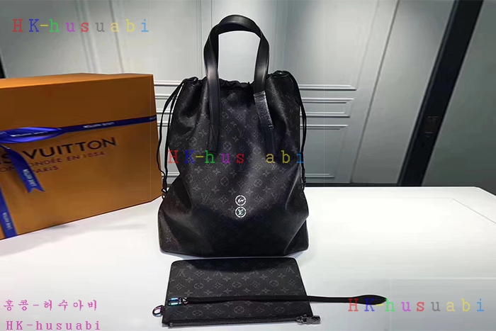2017F/W 루이비통 카바 라이트백 마카사 이클립스 M43417