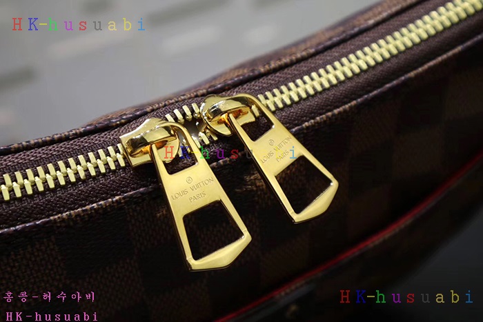 NEW 루이비통 사우스뱅크 베사체 메신져백 N43430