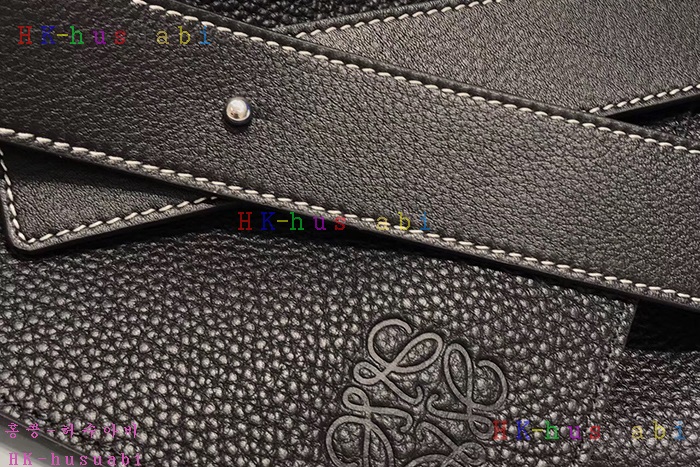 ★미러급★NEW 18S/S 로에베 최신상  메신저백 블랙색상 LO898998