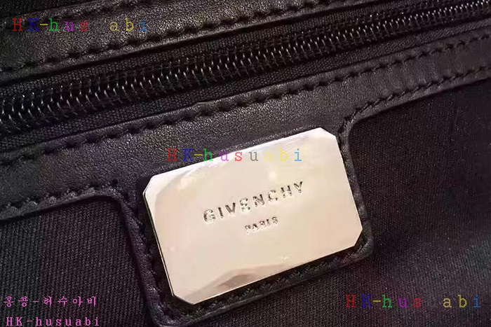 17F/W NEW 지방시 신상 남여공용 방수 나일론 백팩GV598895