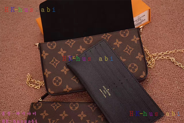 NEW 루이비통 (랜덤)WOC M61276