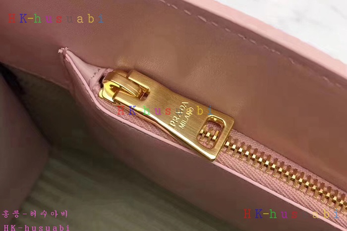 ★미러급★ 프라다 모노크롬 숄더백 PR1BA155  