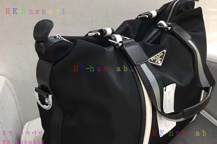 NEW 프라다 신상 남여공용 방나일론 토트백 2VG0