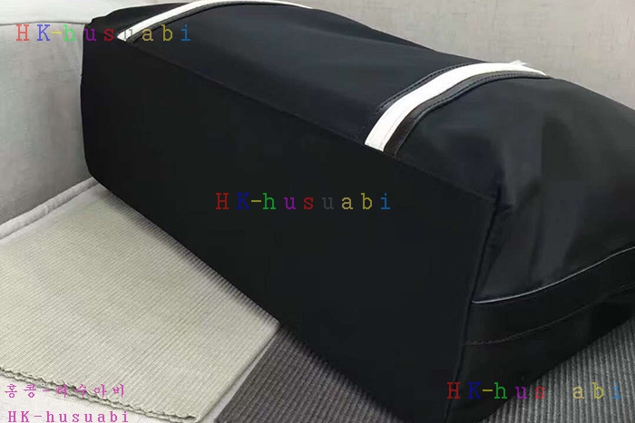 NEW 프라다 신상 남여공용 방나일론 토트백 2VG0
