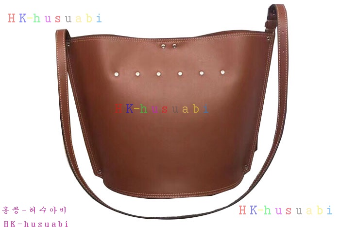 ★미러급★ 셀린느 STUDS CABAS CL18090