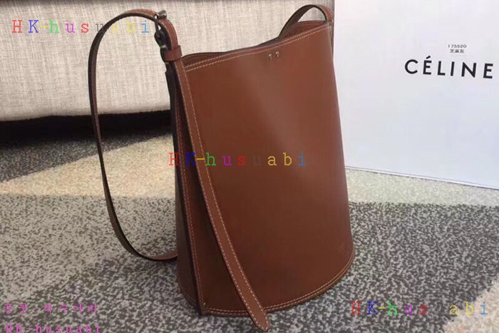 ★미러급★ 셀린느 STUDS CABAS CL18090