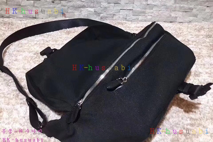NEW 지방시 남성용 신상가방 GV 25586 