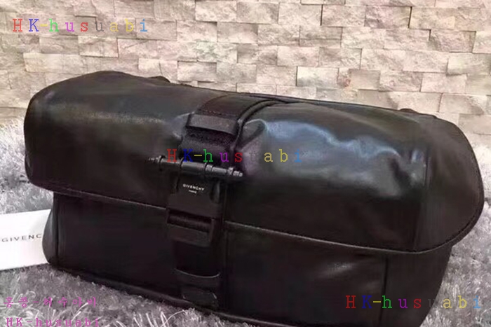 ★미러급★ 지방시 가죽힙색 GV 25585