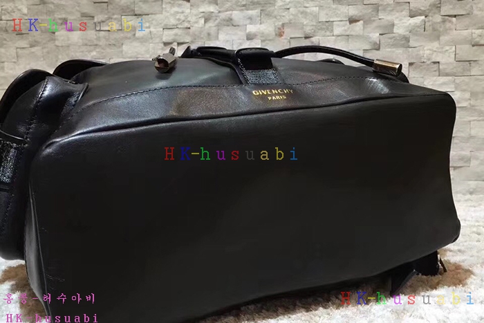 ★미러급★ 지방시 가죽백팩 GV 25584