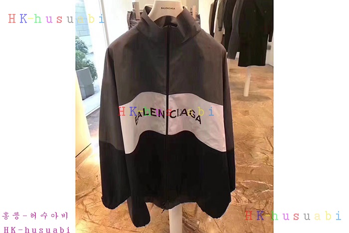NEW 발렌시아가  바람막이 BL22210