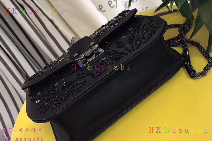 ★미러급★ 발렌티노 락스터드 숄더백 V0312