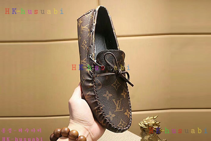 NEW 루이비통 남성용 스니커즈  LV954115