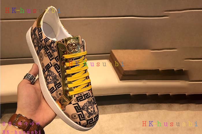 NEW 2018SS 베르사체 남성용 스니터즈 V655522
