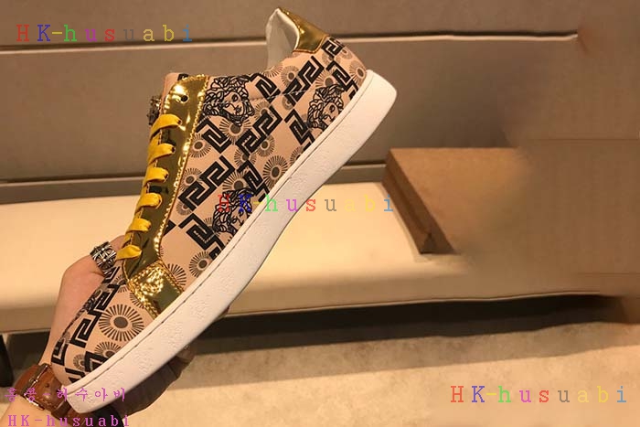 NEW 2018SS 베르사체 남성용 스니터즈 V655522