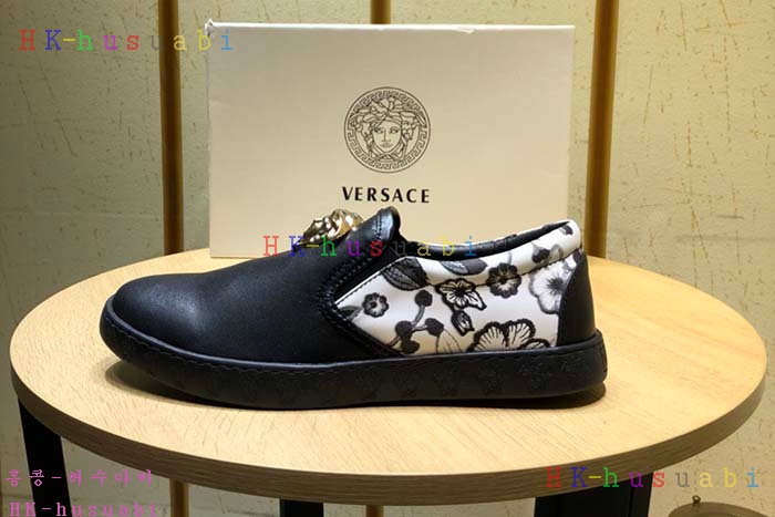 NEW 2018SS 베르사체 남성용 스니커즈 V99522