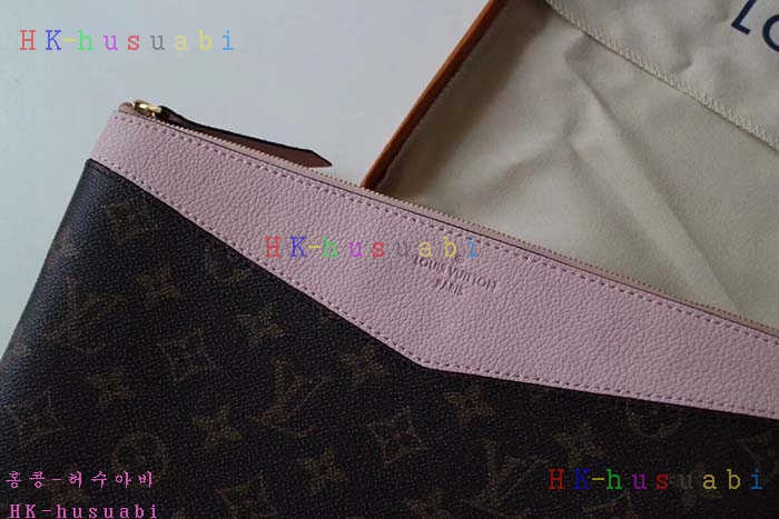NEW 2018SS 루이비통 데일리 파우치 M64590-4