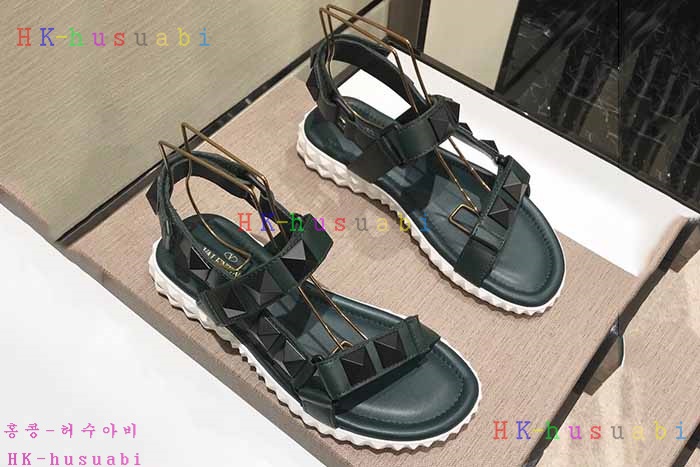 NEW 20188SS 발렌티노 남성용 샌들 V 11152