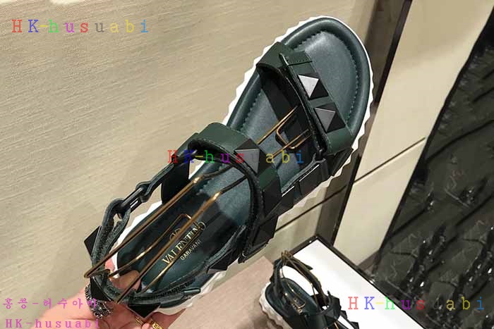 NEW 20188SS 발렌티노 남성용 샌들 V 11152
