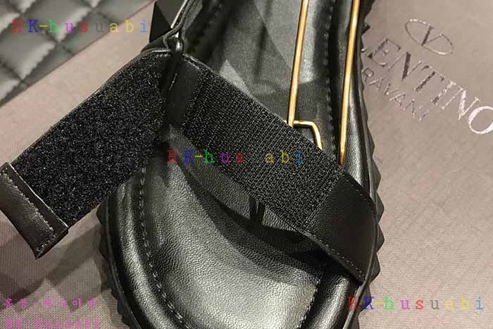 NEW 20188SS 발렌티노 남성용 샌들 V 11153