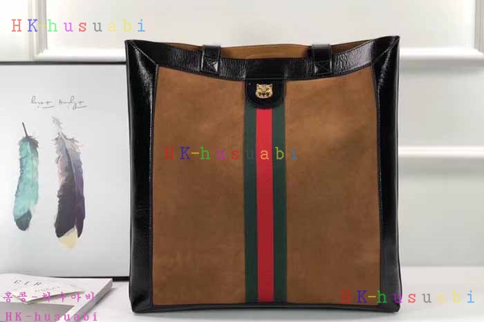 ★미러급★ 구찌 GG수프림 토트백 GU 519335