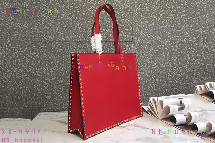 ★미러급★ 발렌티노 락스터드 가죽쇼핑백 신상 V 7995-3