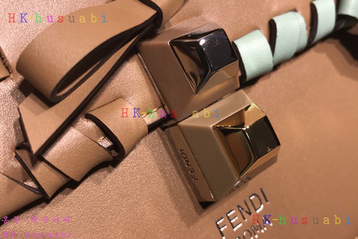 ★미러급★ 펜디 칸아이백 신상  FD 88554-2