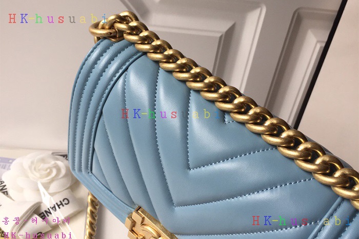 ★미러급★ 샤넬 쉐브론 보이백  CH A67085-2