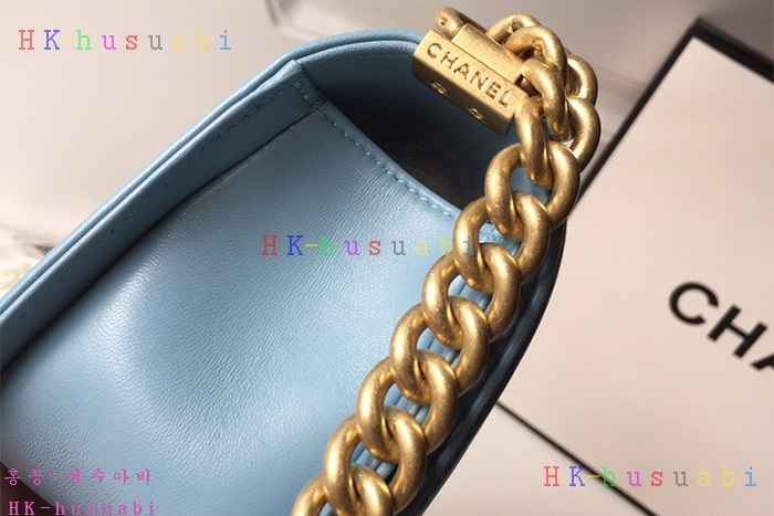 ★미러급★ 샤넬 쉐브론 보이백  CH A67085-2