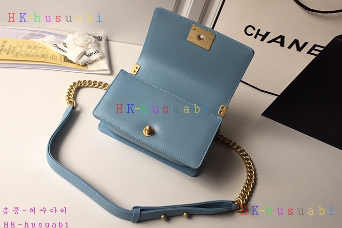 ★미러급★ 샤넬 쉐브론 보이백  CH A67085-2