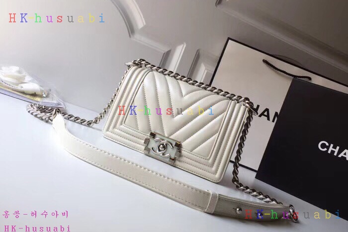 ★미러급★ 샤넬 쉐브론 보이백 CH A67085-5