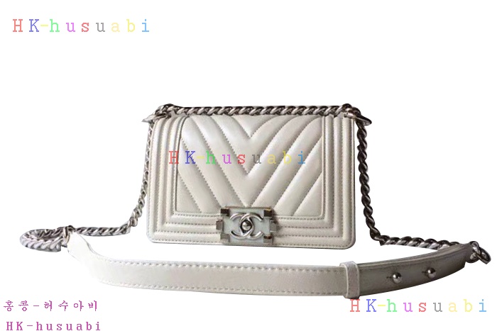★미러급★ 샤넬 쉐브론 보이백 CH A67085-5