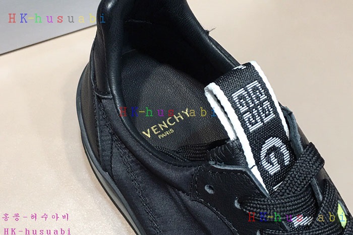 NEW 지방시 남성용 신발 GV 984555