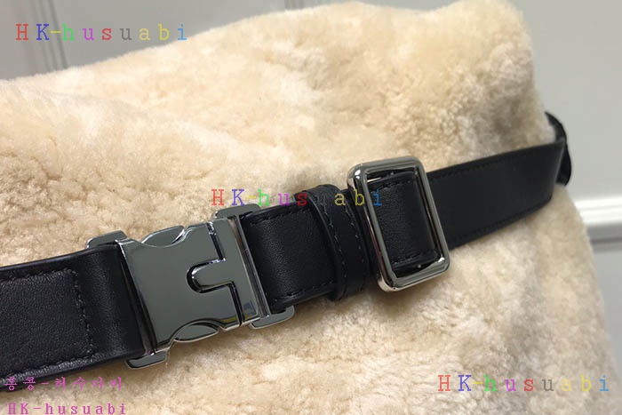 ★미러급★ 샤넬 양모 백팩 CH A57581