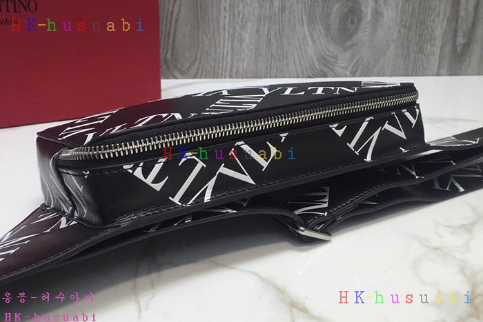 NEW 발렌티노 벨트백 신상 V 574444