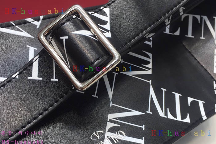 NEW 발렌티노 벨트백 신상 V 574444