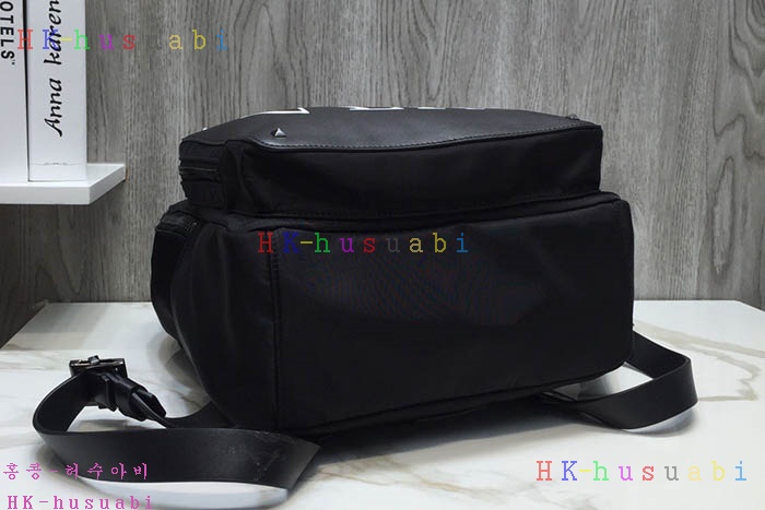 NEW 발렌티노 락스터드 백팩 V 574889