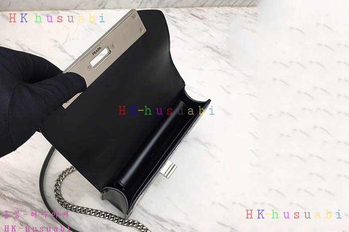 ★미러급★ 프라다 세브린 숄더백 PR 1BD156
