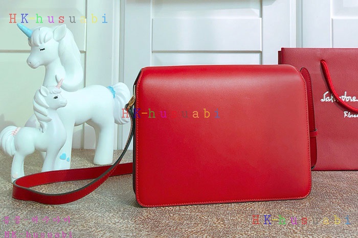 ★미러급★ 페레가모 클래식 플랩백 P 21H321-3