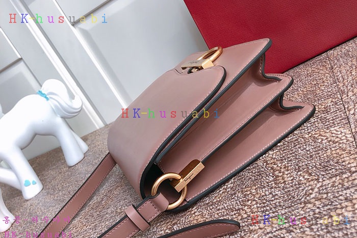 ★미러급★ 페레가모 클래식 플랩백 P 21H321-4