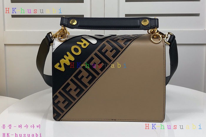 NEW 펜디 휠라 콜라보 숄더백 FD F4428-2