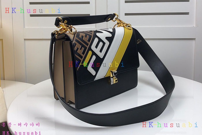 NEW 펜디 휠라 콜라보 숄더백 FD F4428-2