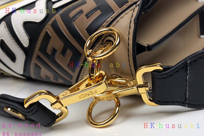 NEW 펜디 휠라 콜라보 숄더백 FD F4428-2