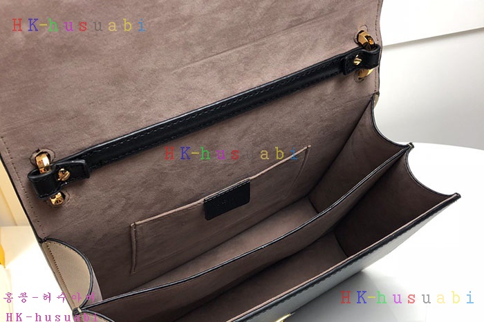 NEW 펜디 휠라 콜라보 숄더백 FD F4428-2
